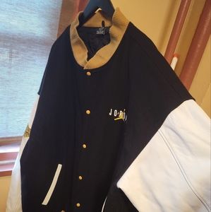 Jordan Men Leather sleeves size 4X USED